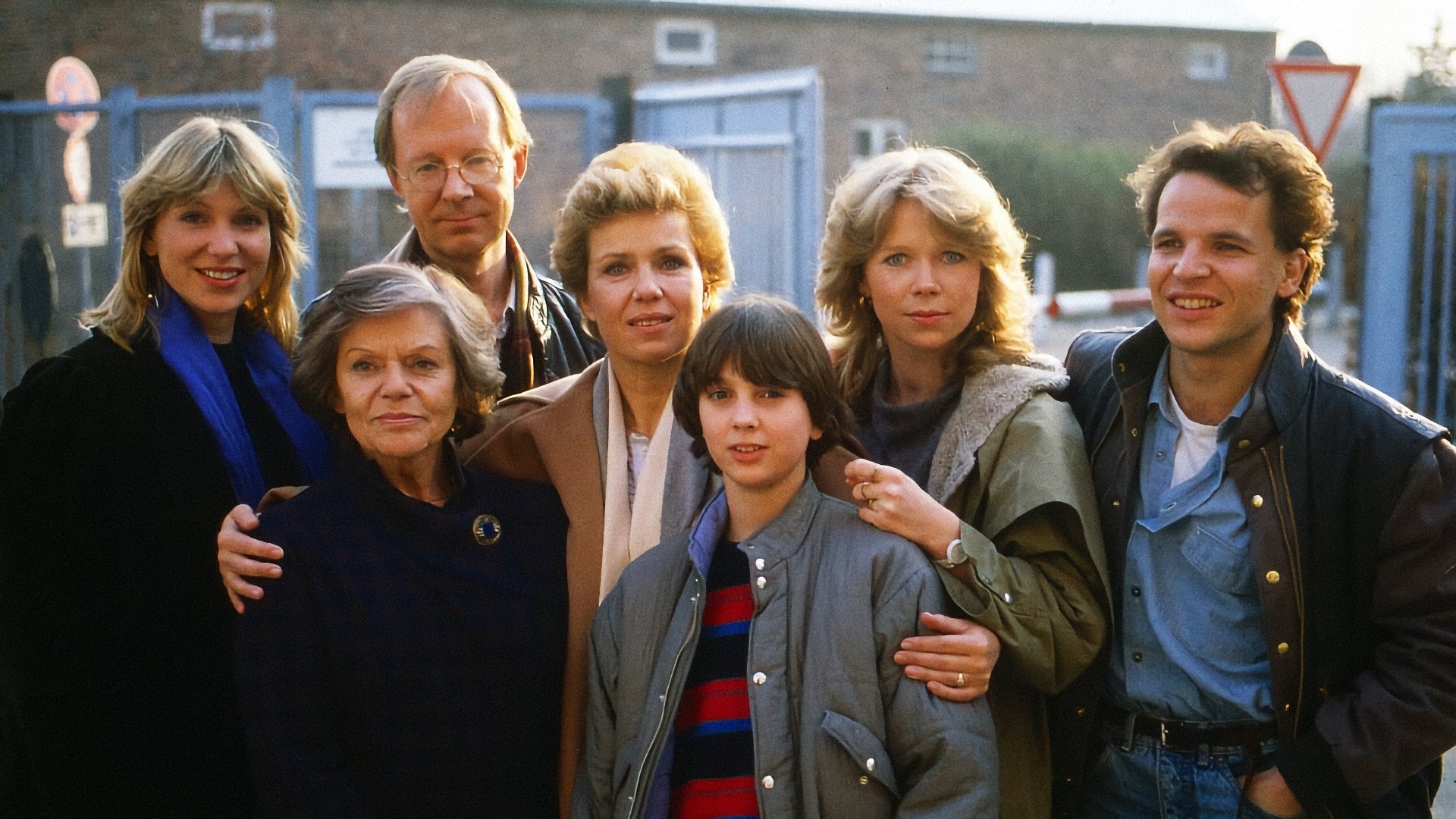 Diese Drombuschs Background