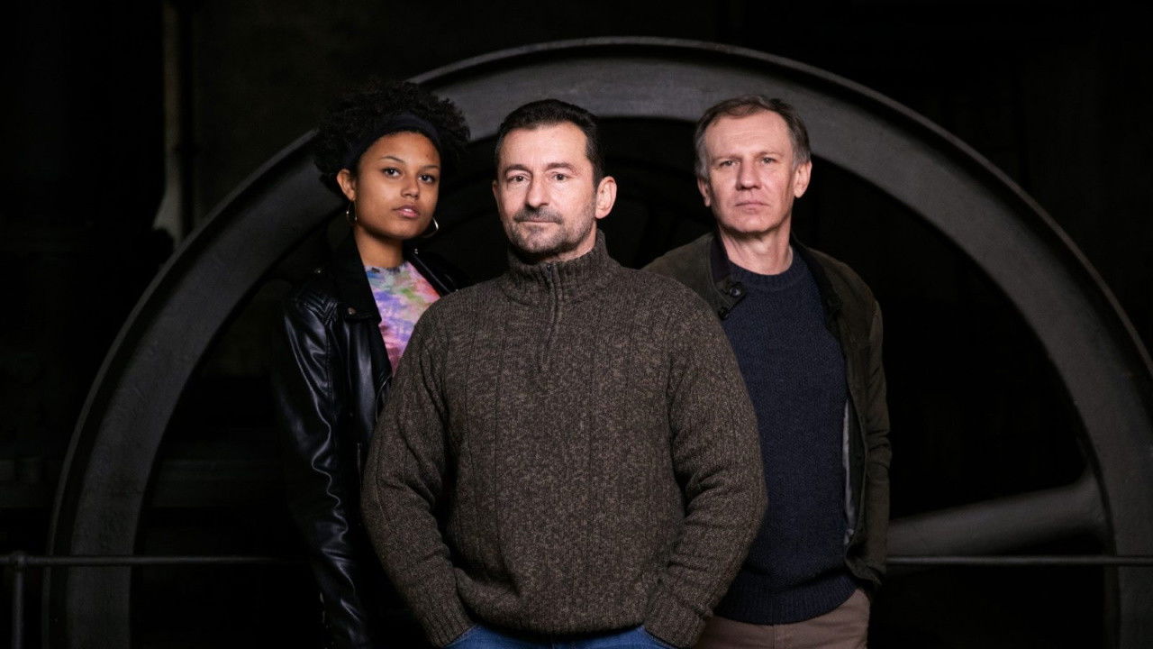 Vražedné stíny Background