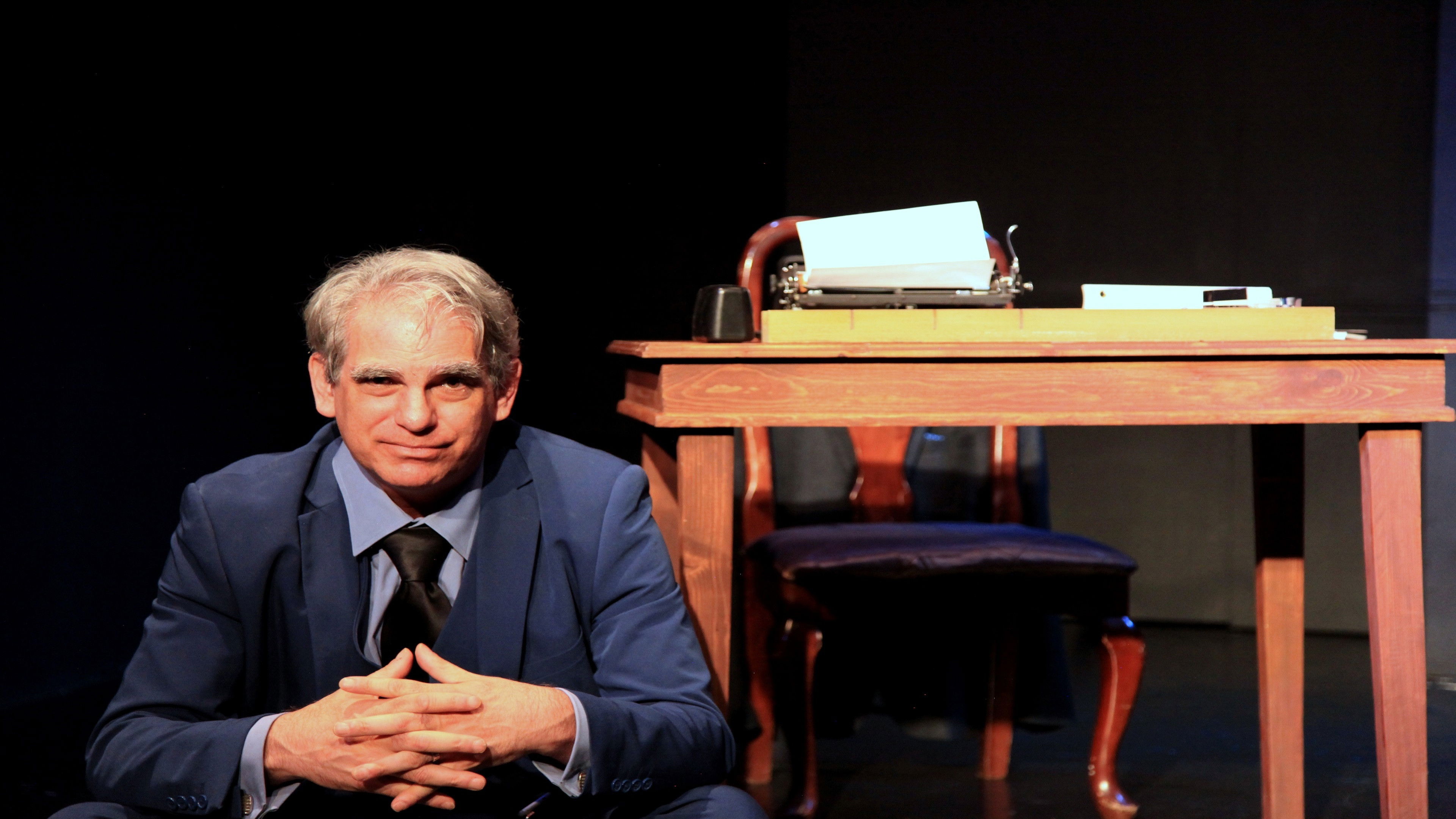 Dylan Brody's Driving Hollywood Background