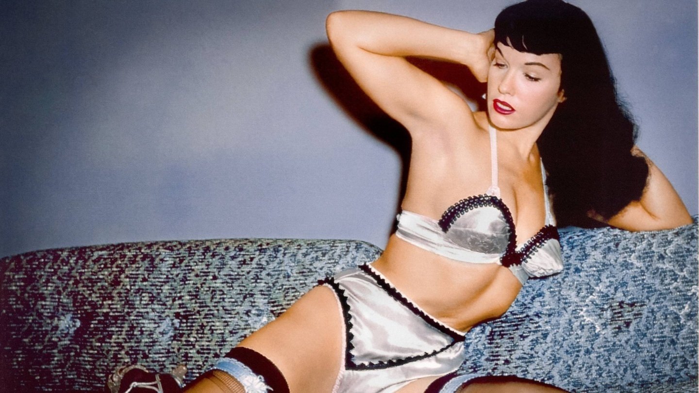Bettie Page Reveals All Background