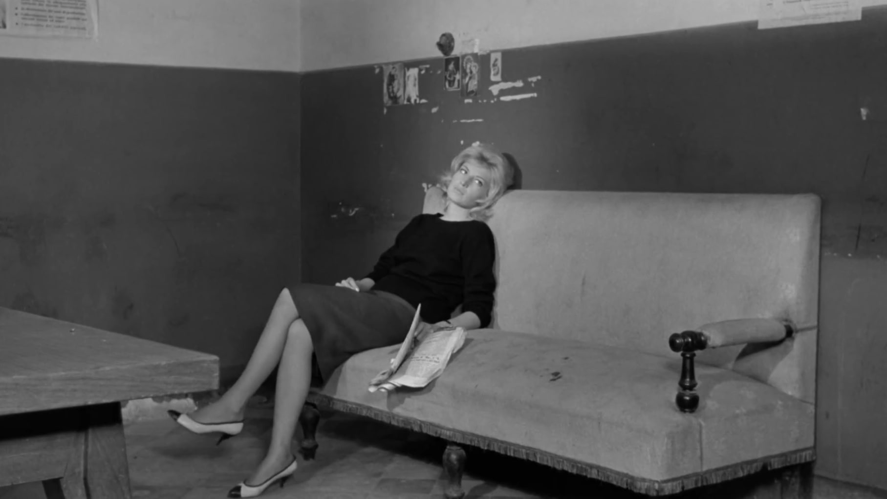 L'Avventura Background