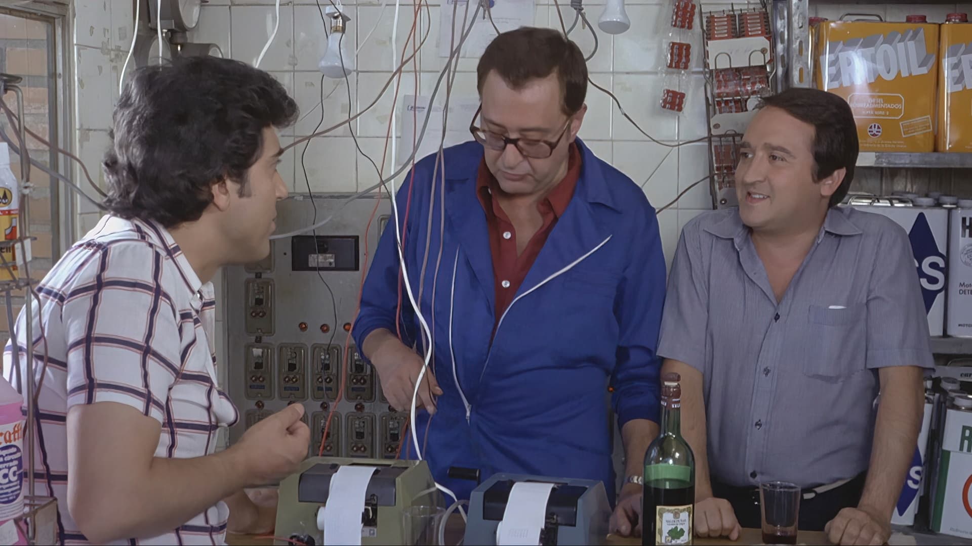 Los liantes Background