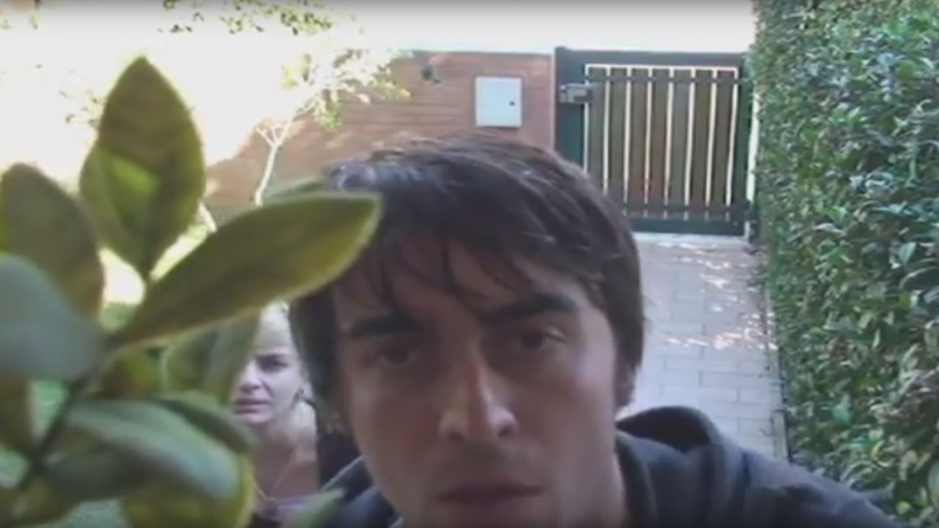 Closed Circuit Extreme Background