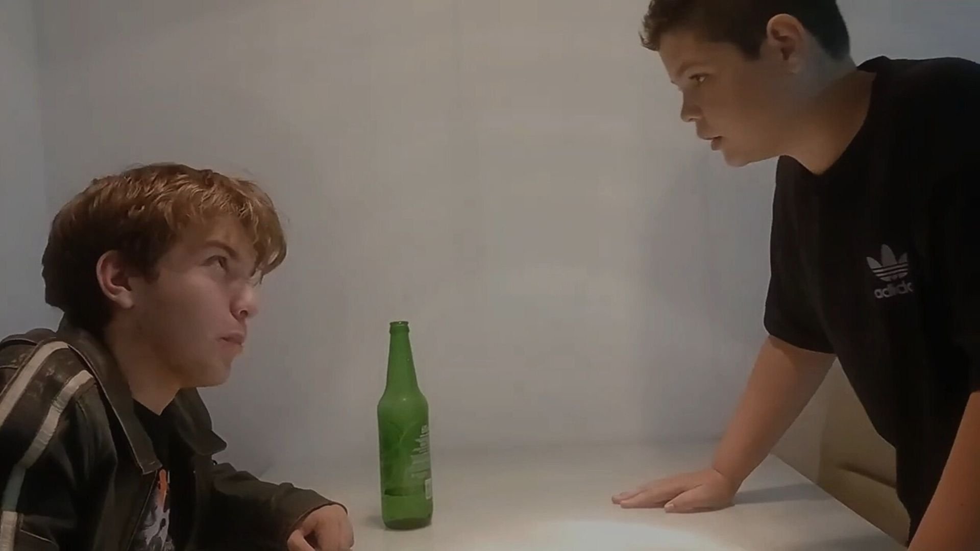 blood in the hands Background