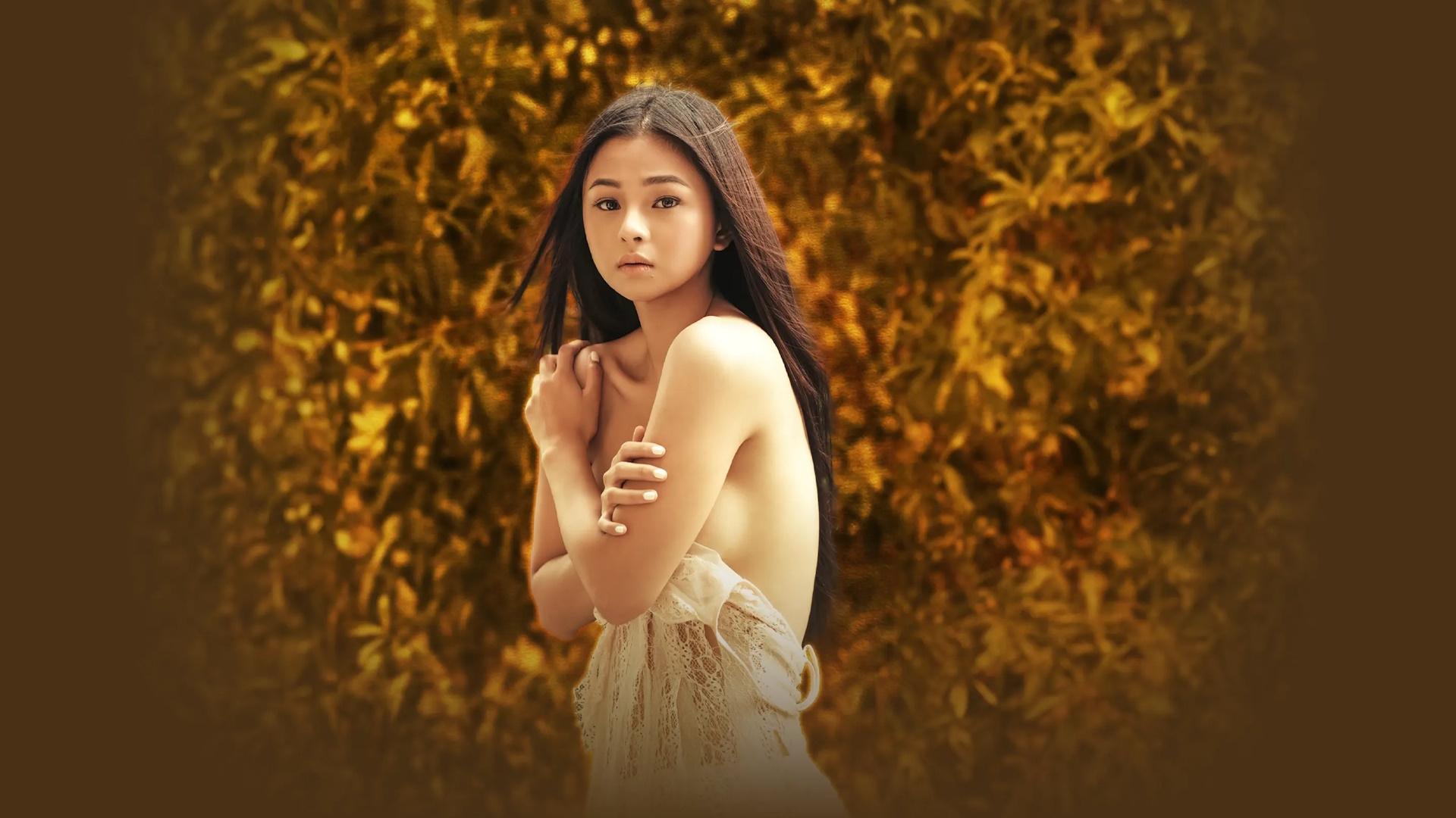 Selina's Gold Background