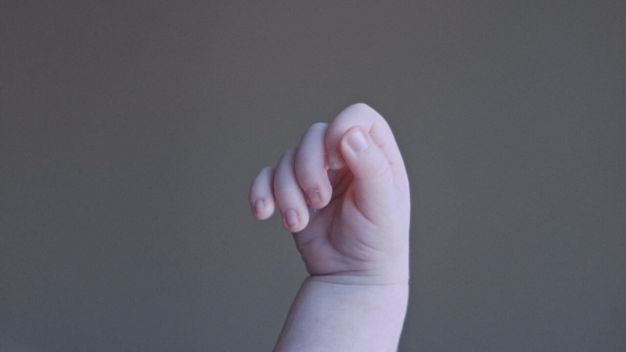 A stranger in the world Background