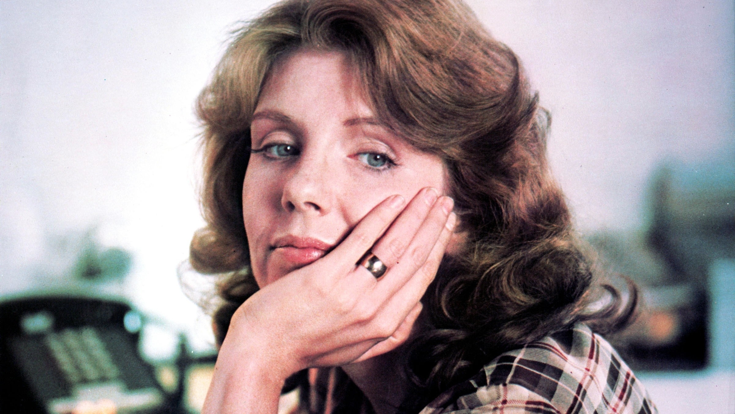 An Unmarried Woman Background