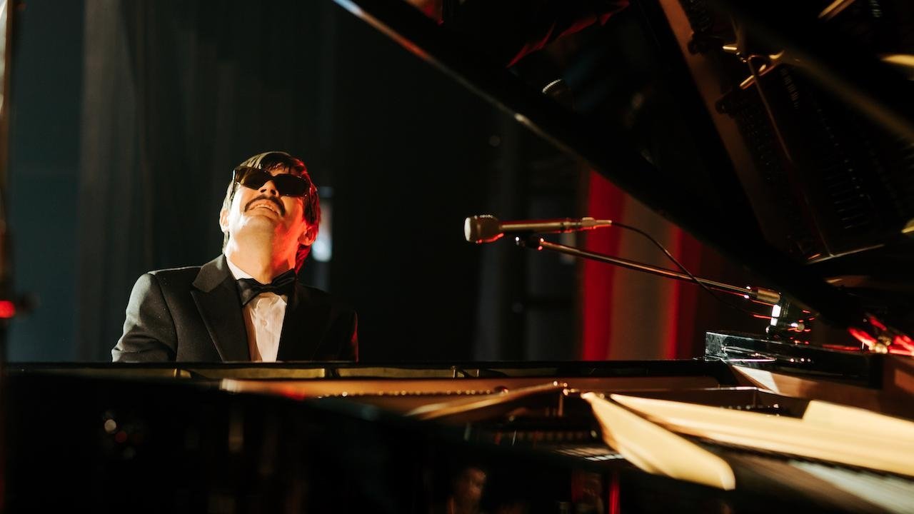 Icarus. The Legend of Mietek Kosz Background