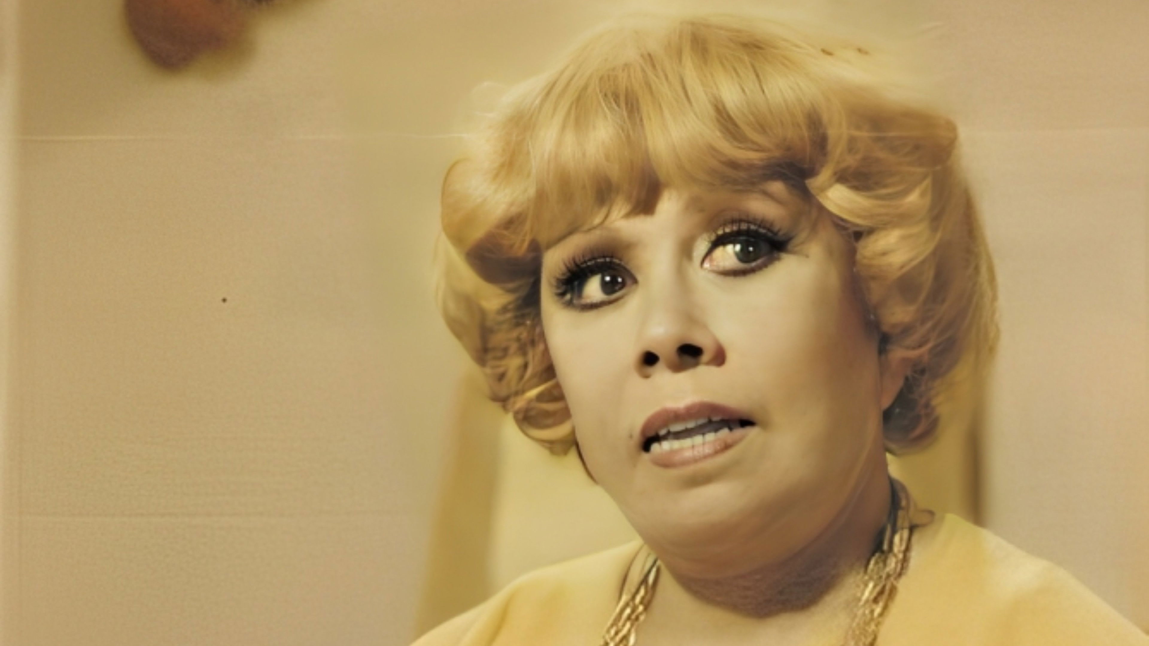 Cavalo Amarelo Background