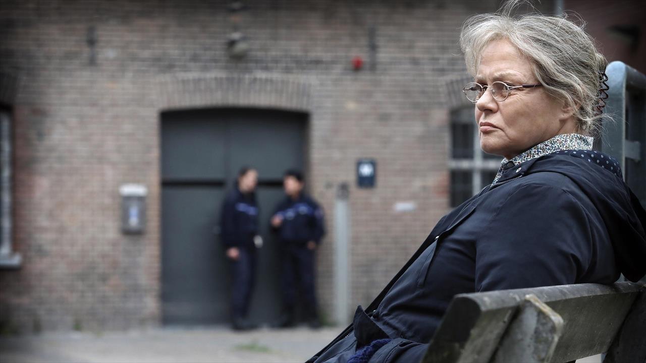 Jacqueline Sauvage: It Was Him or Me Background