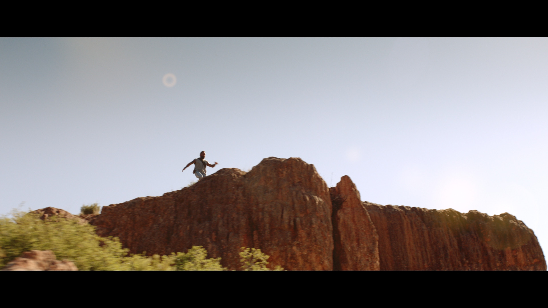 Le saut du diable 2 : Le sentier des loups Background