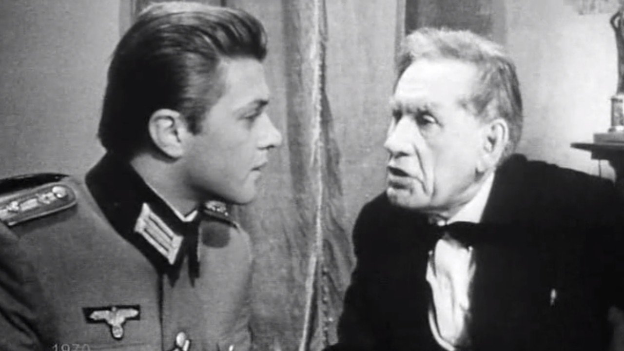 I Am 11-17 Background