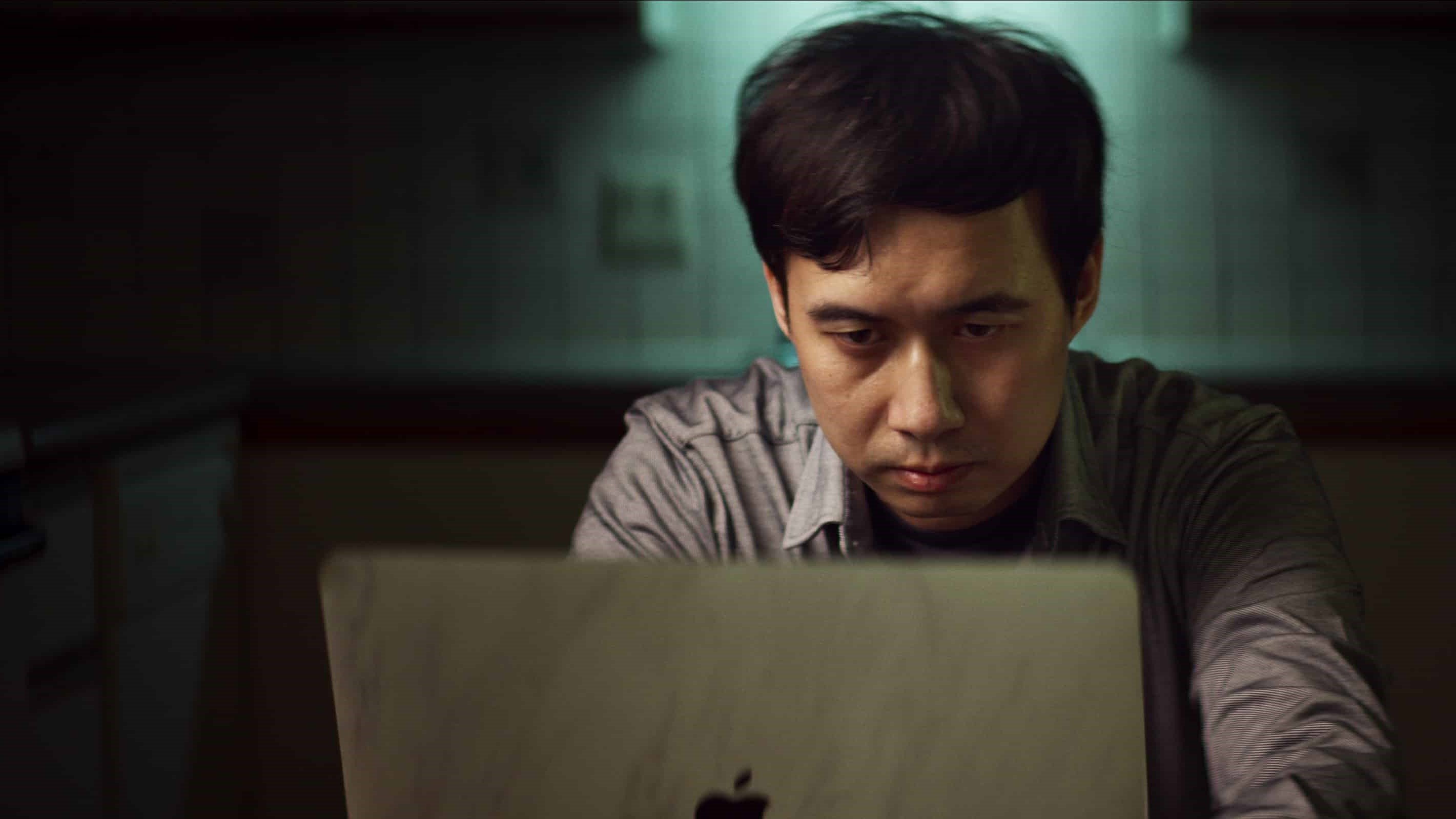 Trust No One: The Hunt for the Crypto King Background