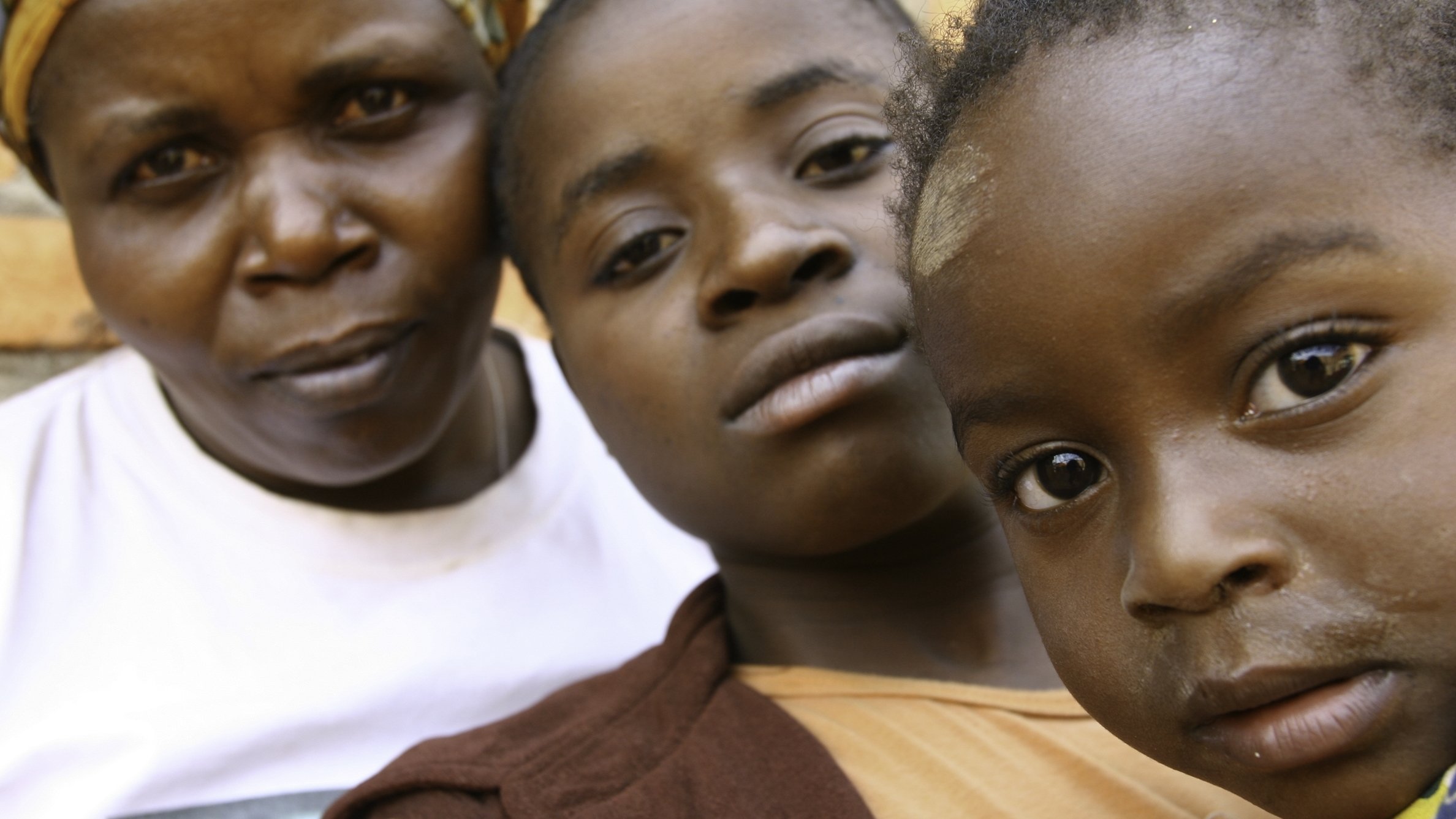 La guerra contra las mujeres Background