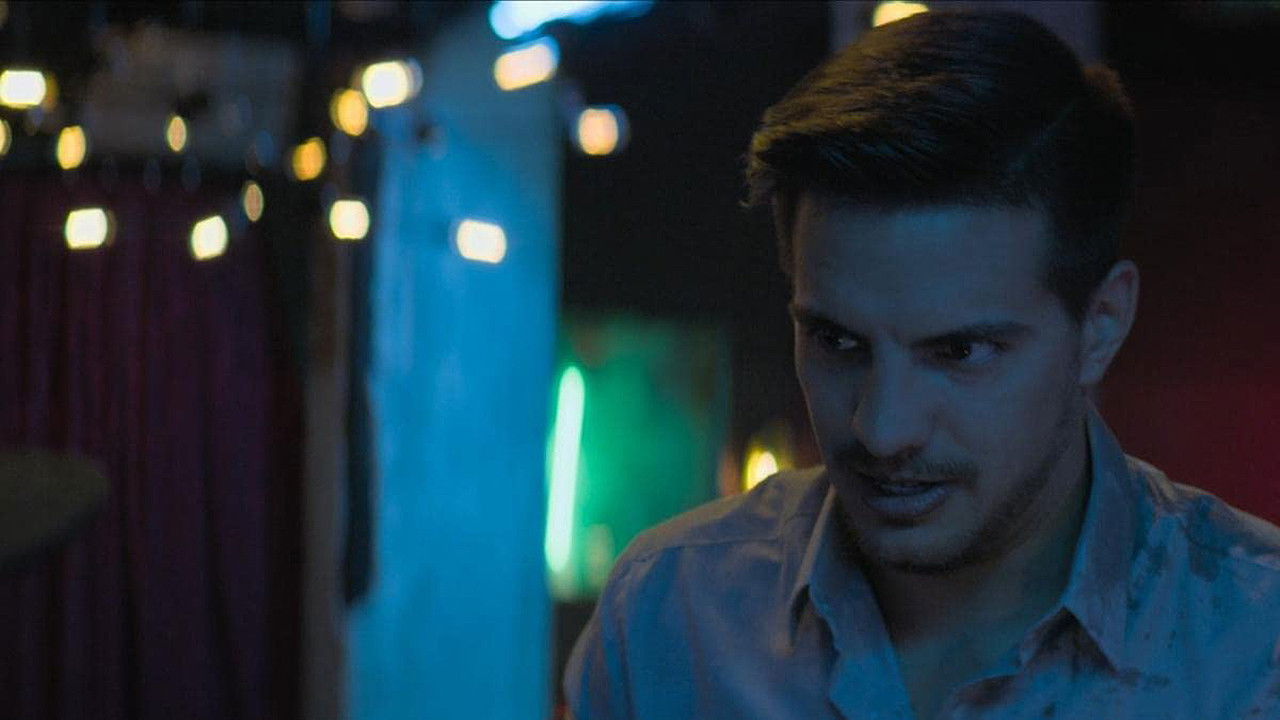 El Amarre Background