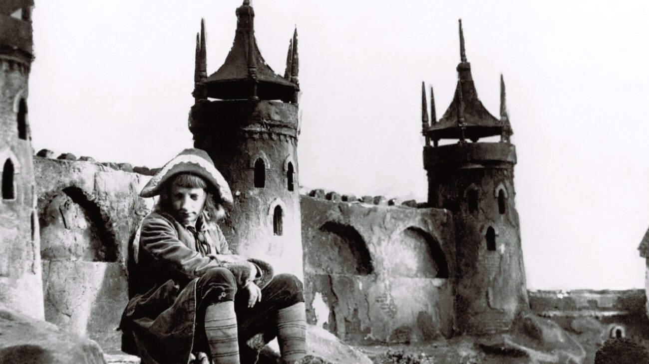 The New Gulliver Background