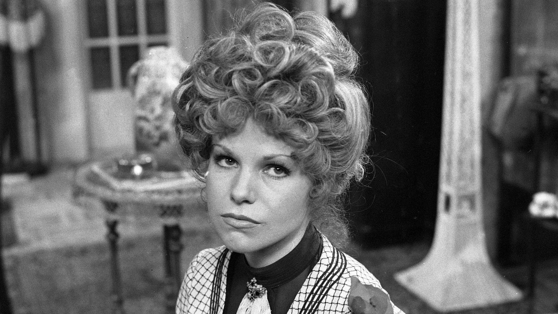 Pan Kobkán vdává dceru Background