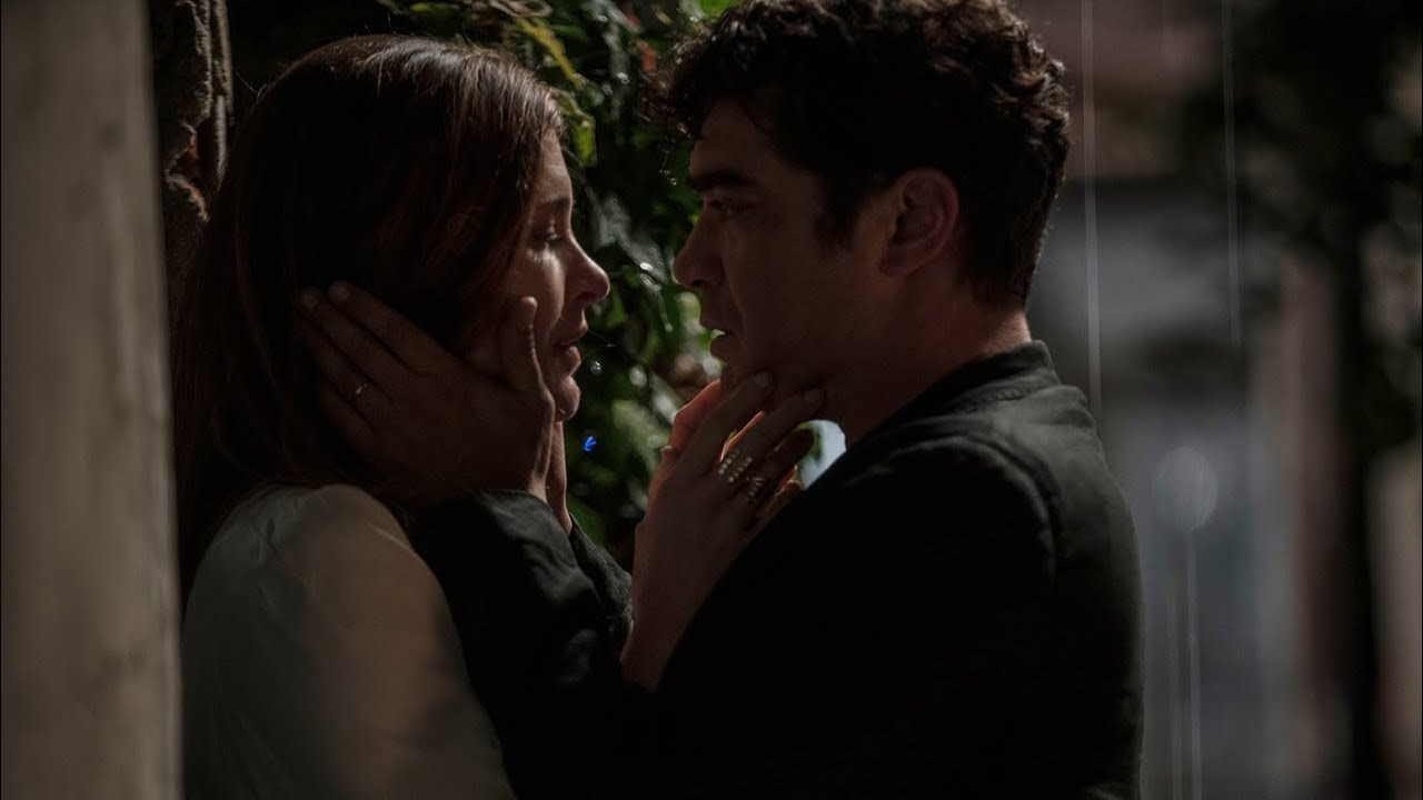 Quasi orfano Background