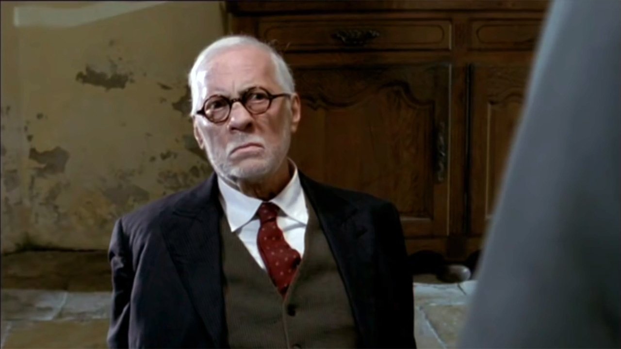 Monsieur Léon Background