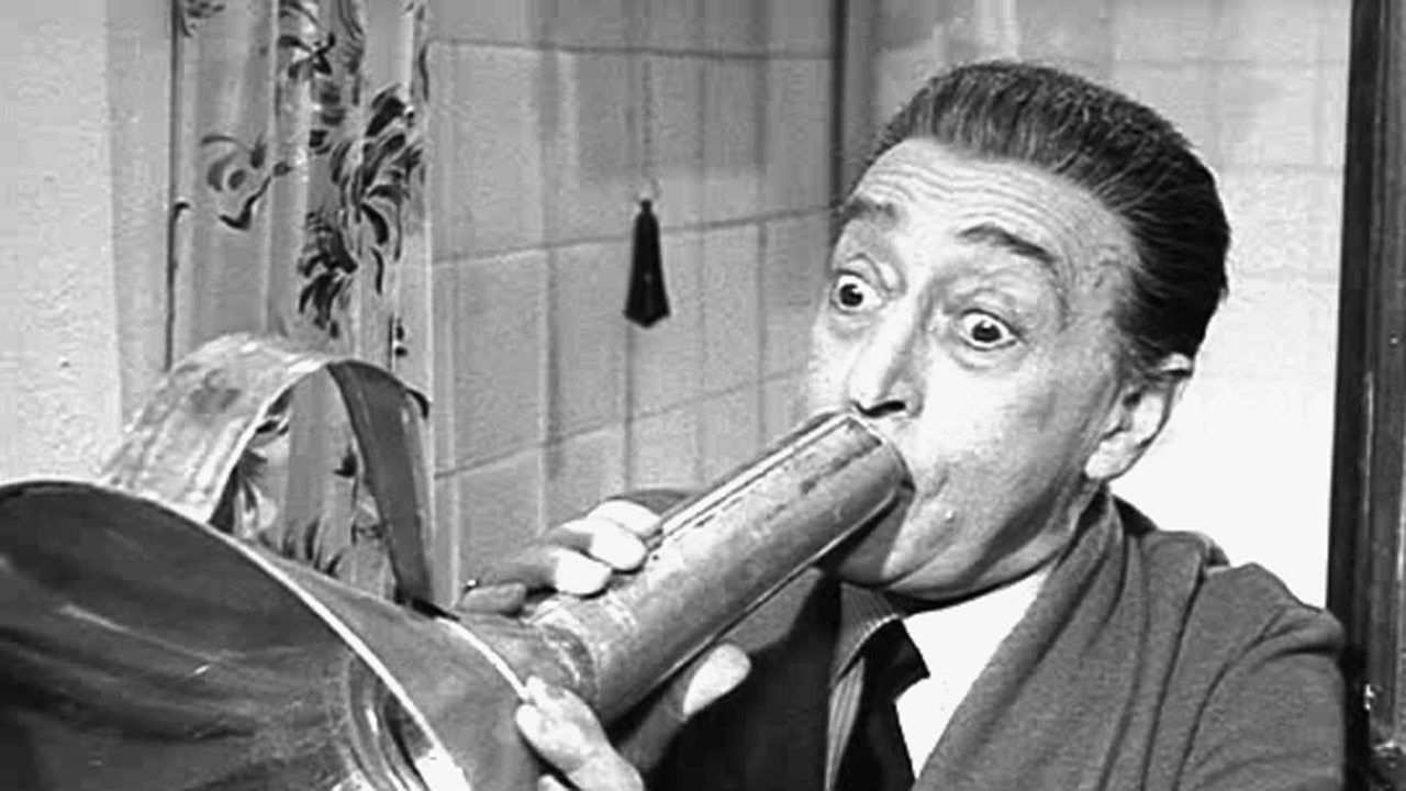 Gli onorevoli Background