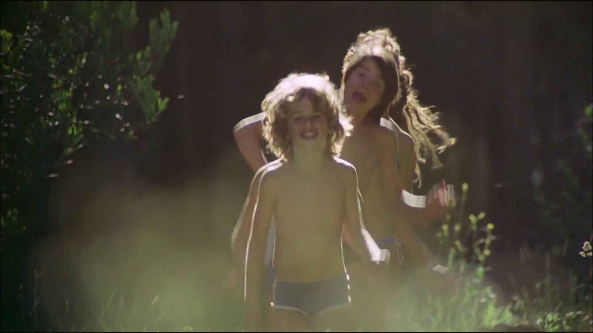 Los Parchís contra el inventor invisible Background