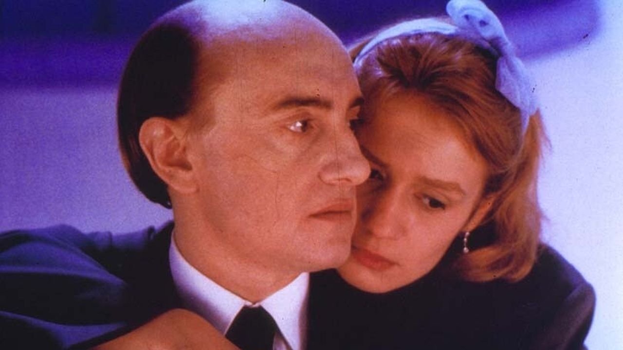 Monsieur Hire Background