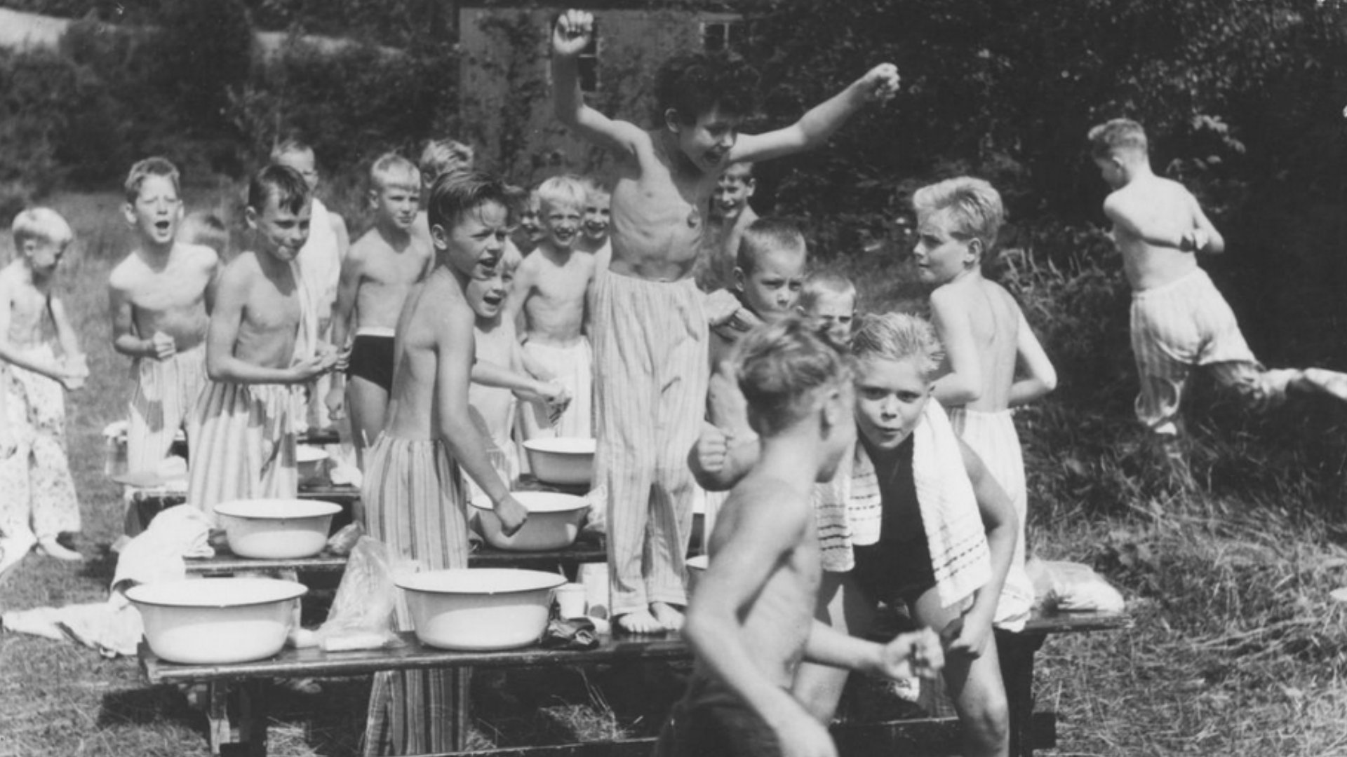 Father of Four and the Wolf Cubs Background