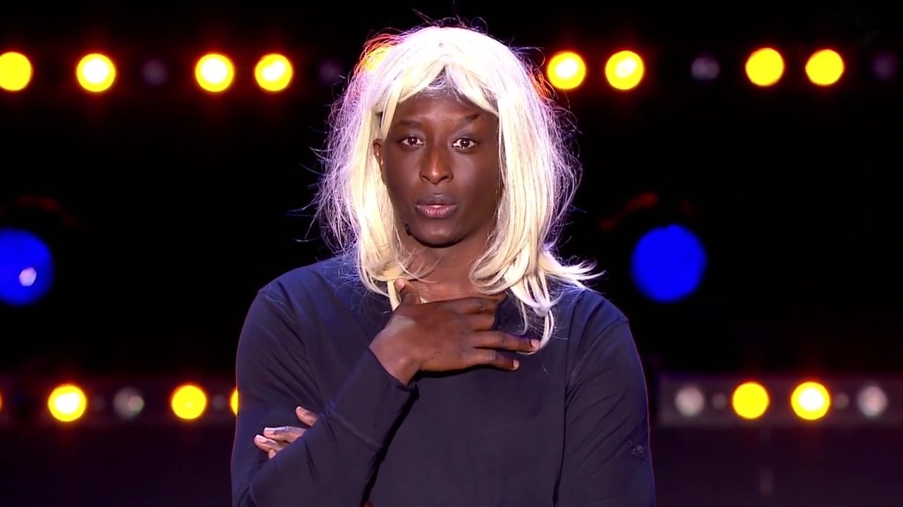 Ahmed Sylla - Avec un grand A Background