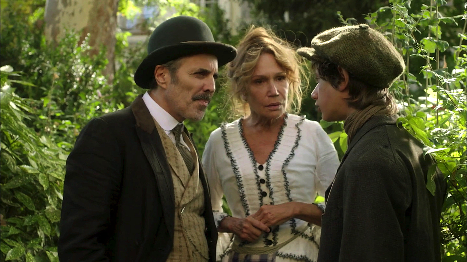 Mystère à l'Élysée Background