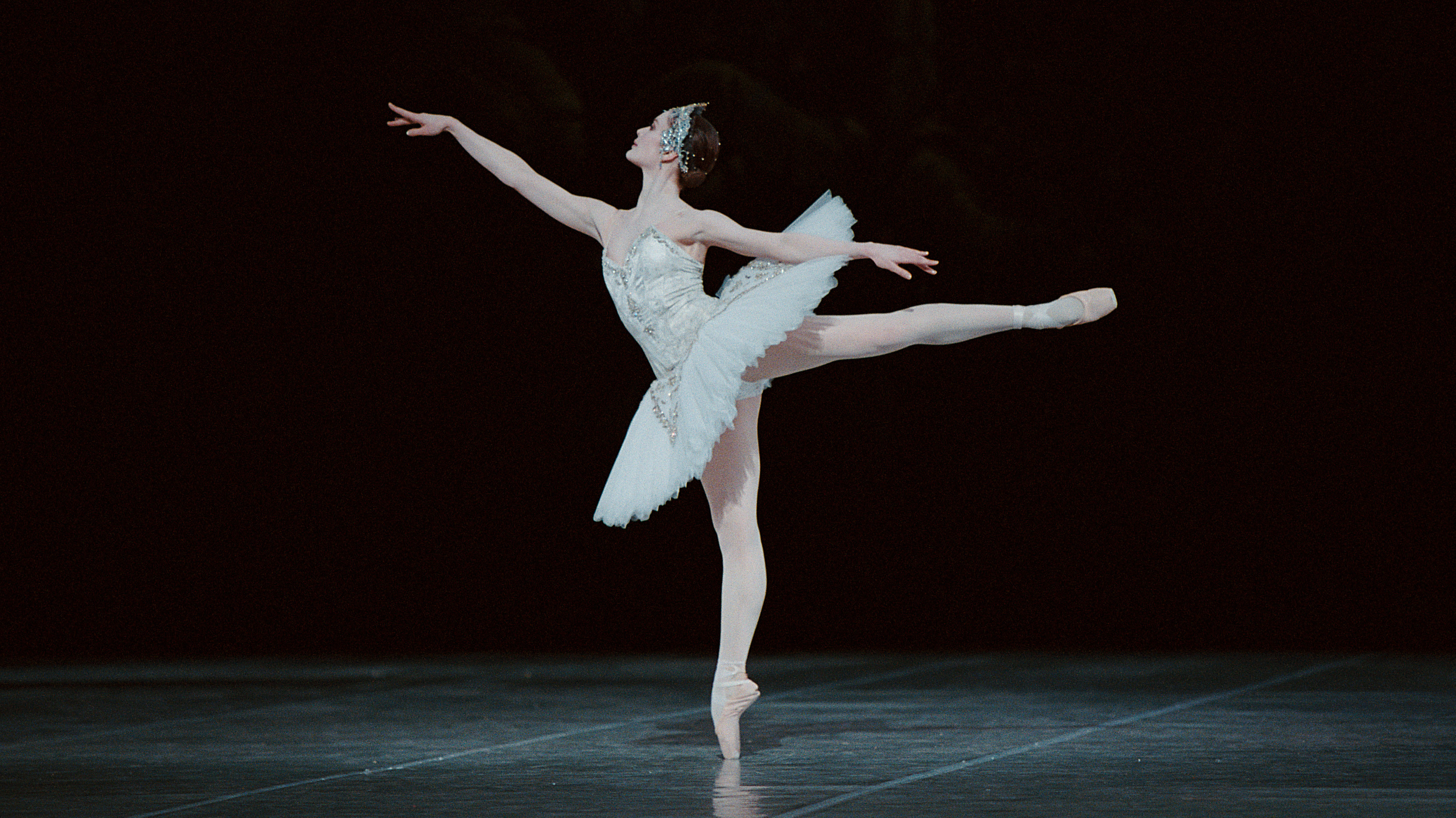 Aurélie Dupont, Instants of Grace Background