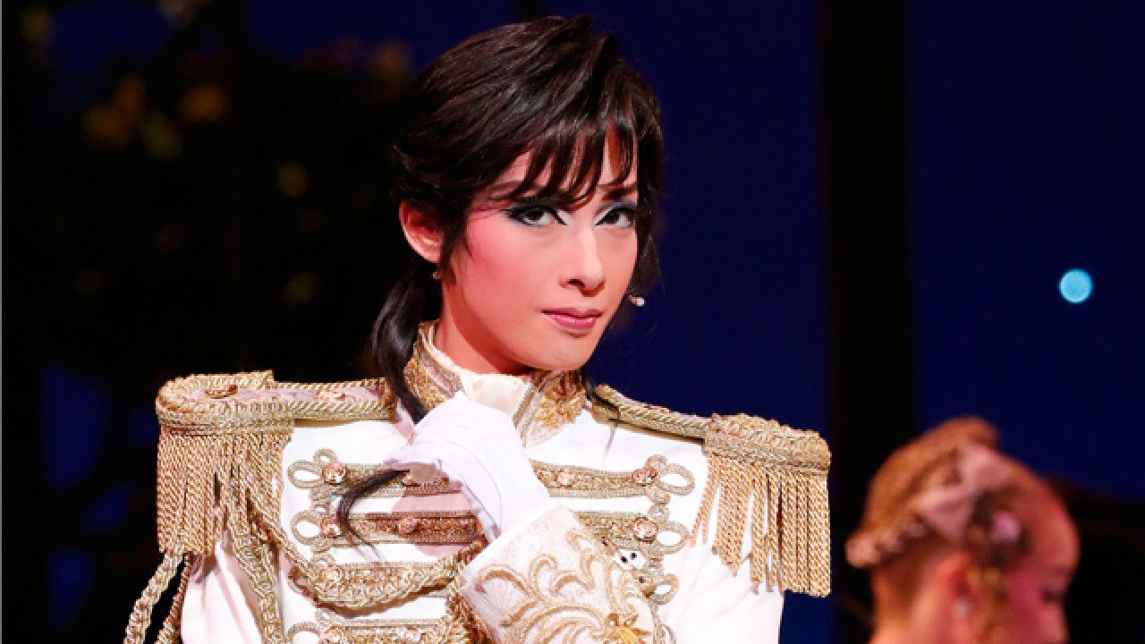 Romanesque Mask / Melodia: A Warm and Lovely Melody Background