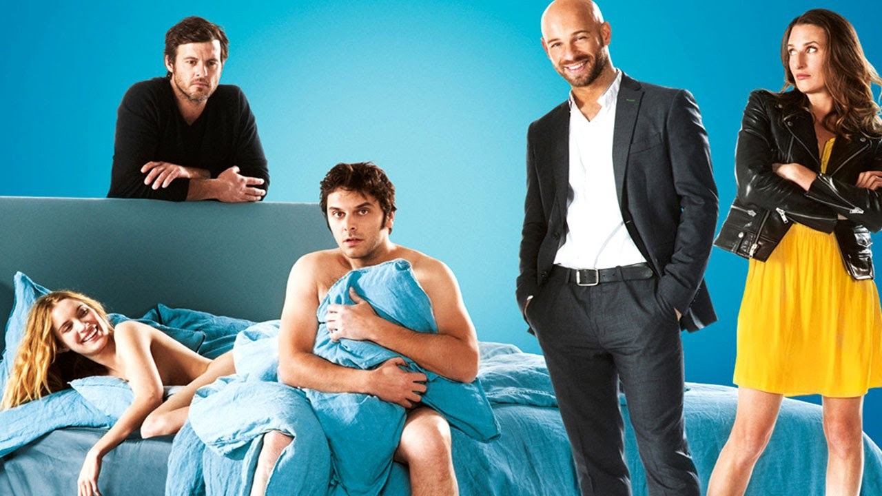 I Kissed a Girl Background