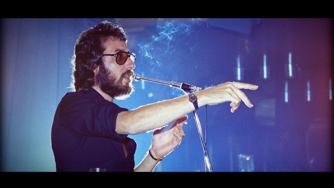 Eugenio: Sus Chistes Inéditos Background