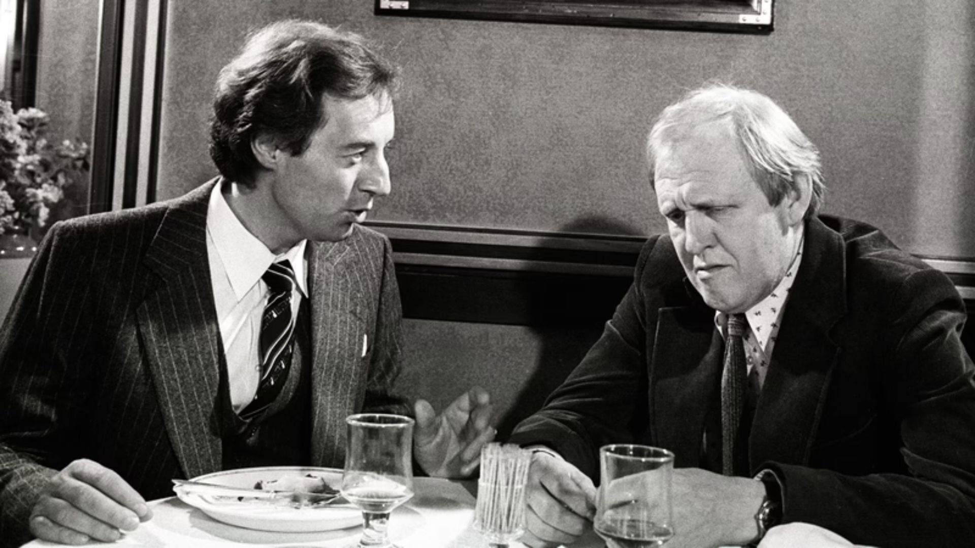 Dubbelstötarna Background