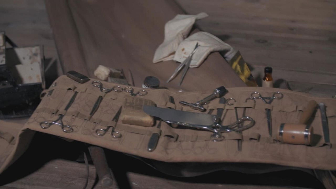 Des médecins dans la Résistance Background