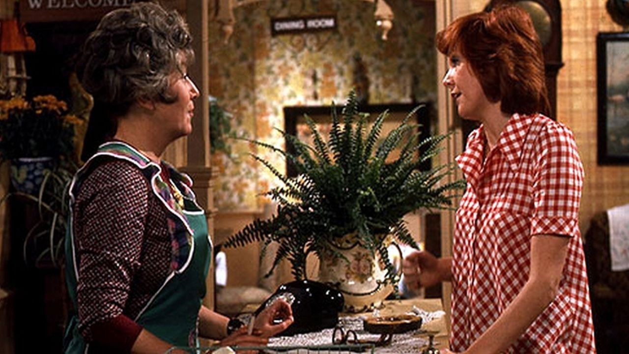 Cilla's Comedy Six Background