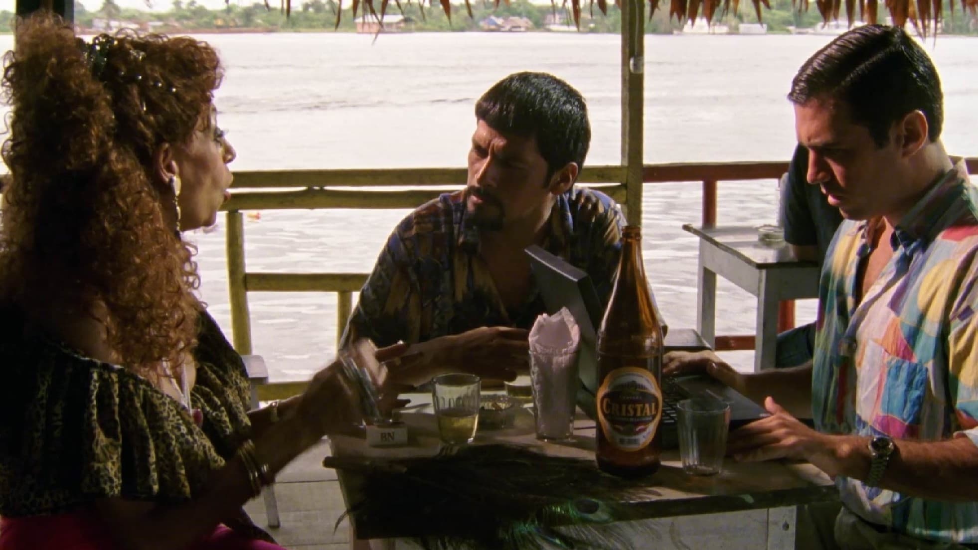 Pantaleón y las visitadoras Background