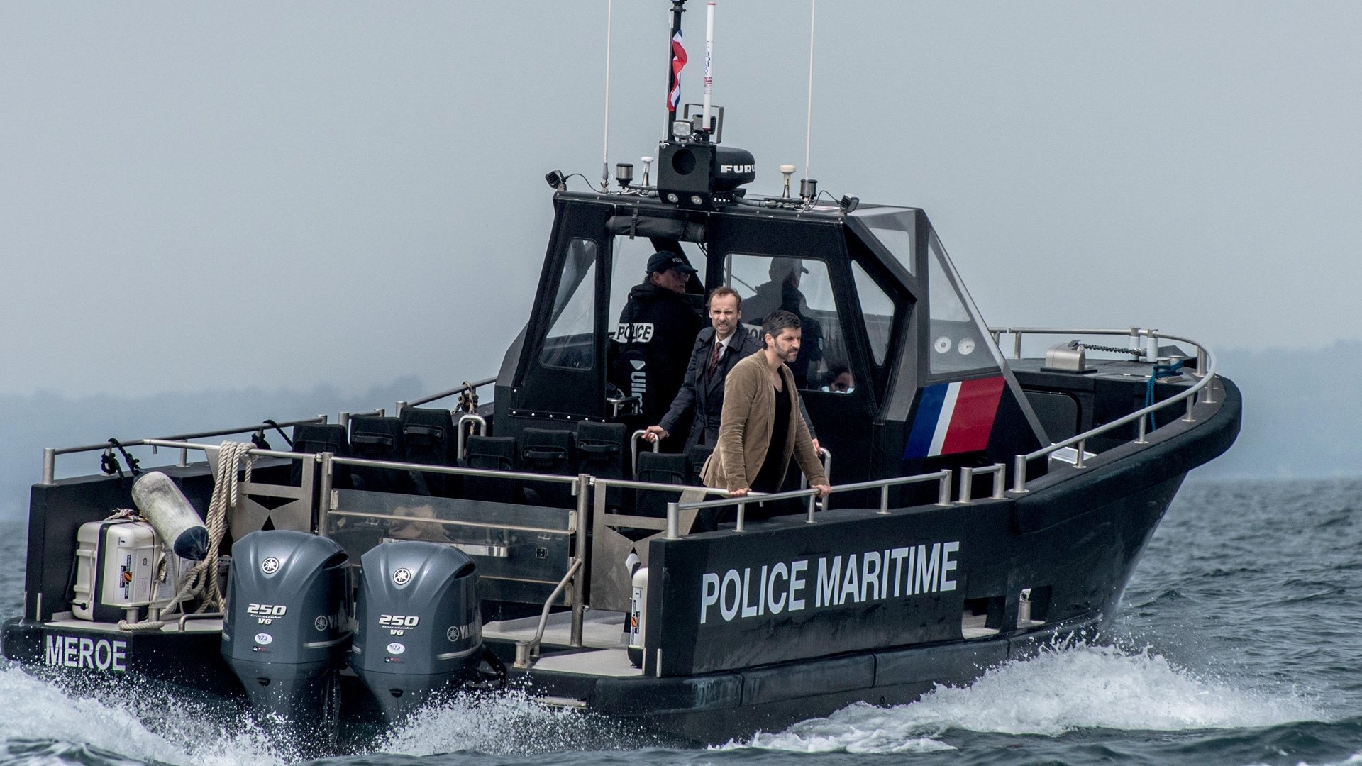 Inspector Dupin: Brittany's Tide Background