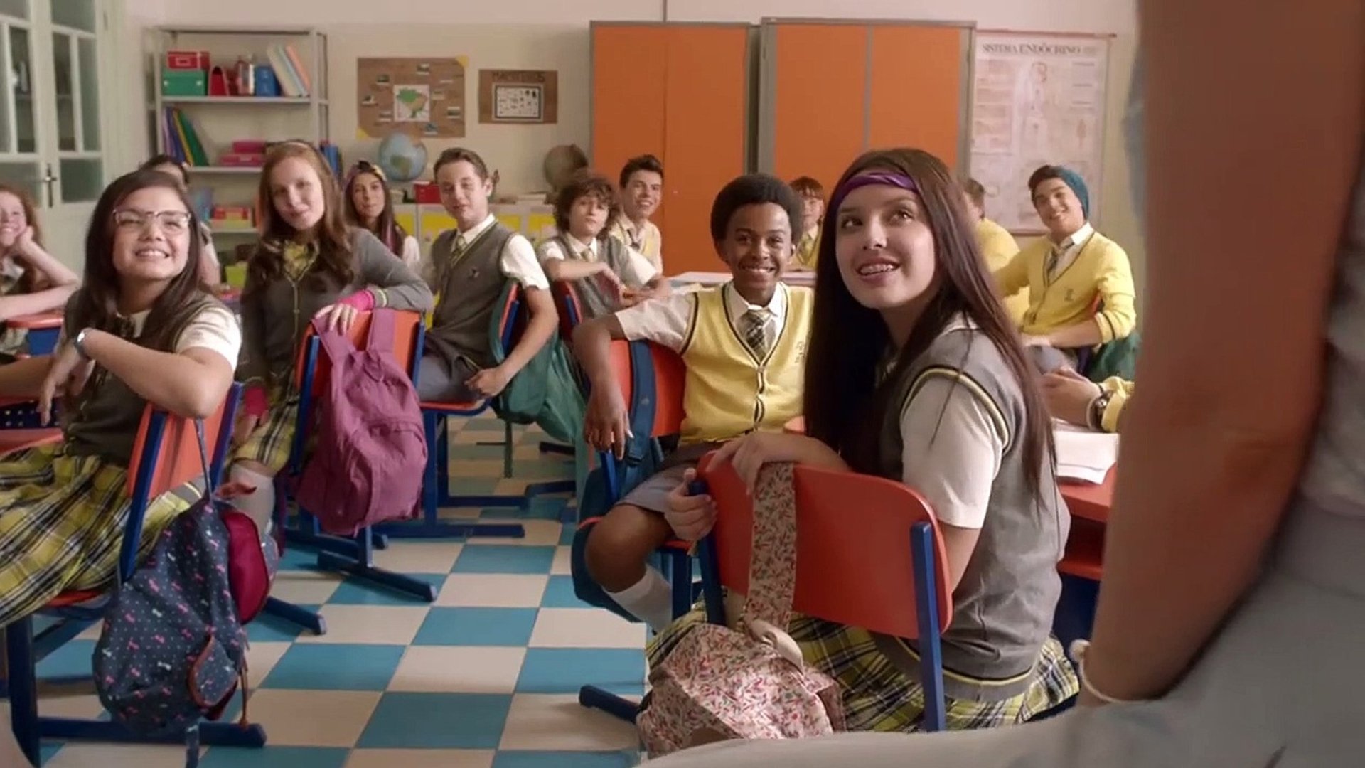 Carrossel 2: O Sumiço de Maria Joaquina Background