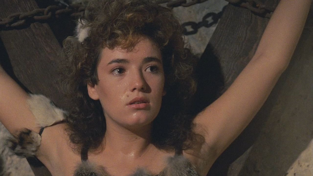 Golden Temple Amazons Background