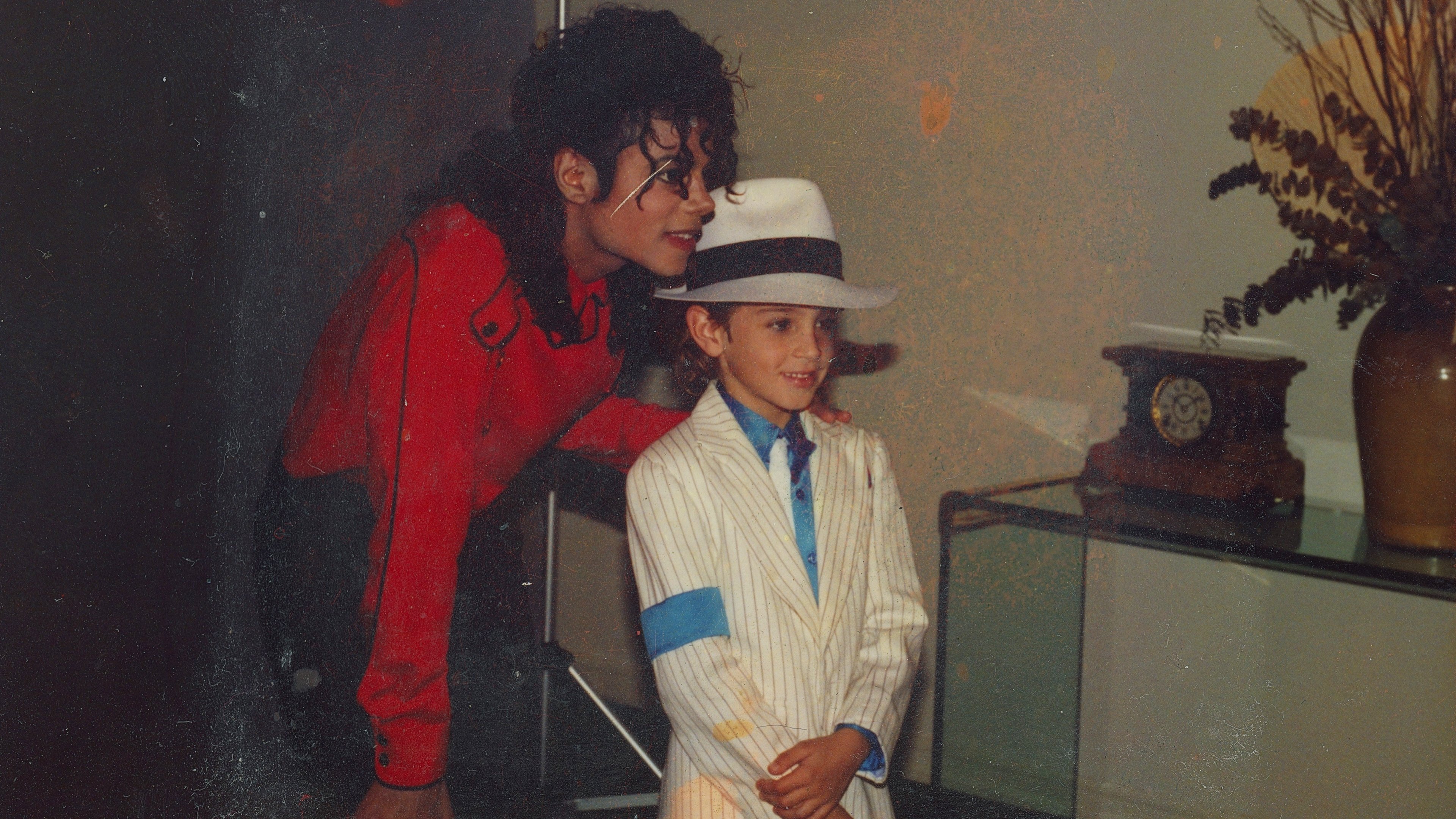 Leaving Neverland Background