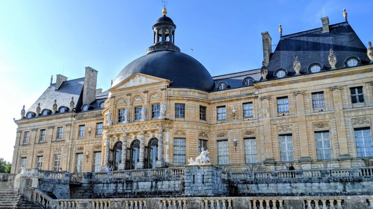The secrets of the castle of Vaux-le-Vicomte Background