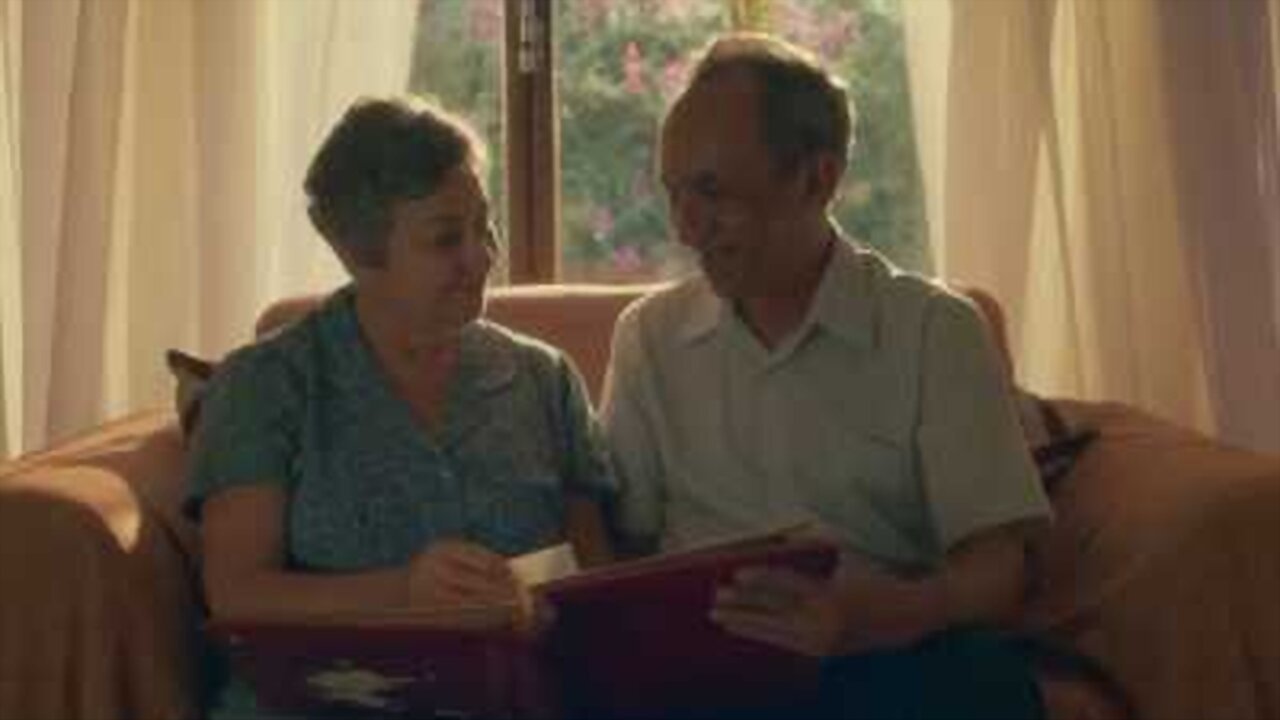 A Flor da Idade Background