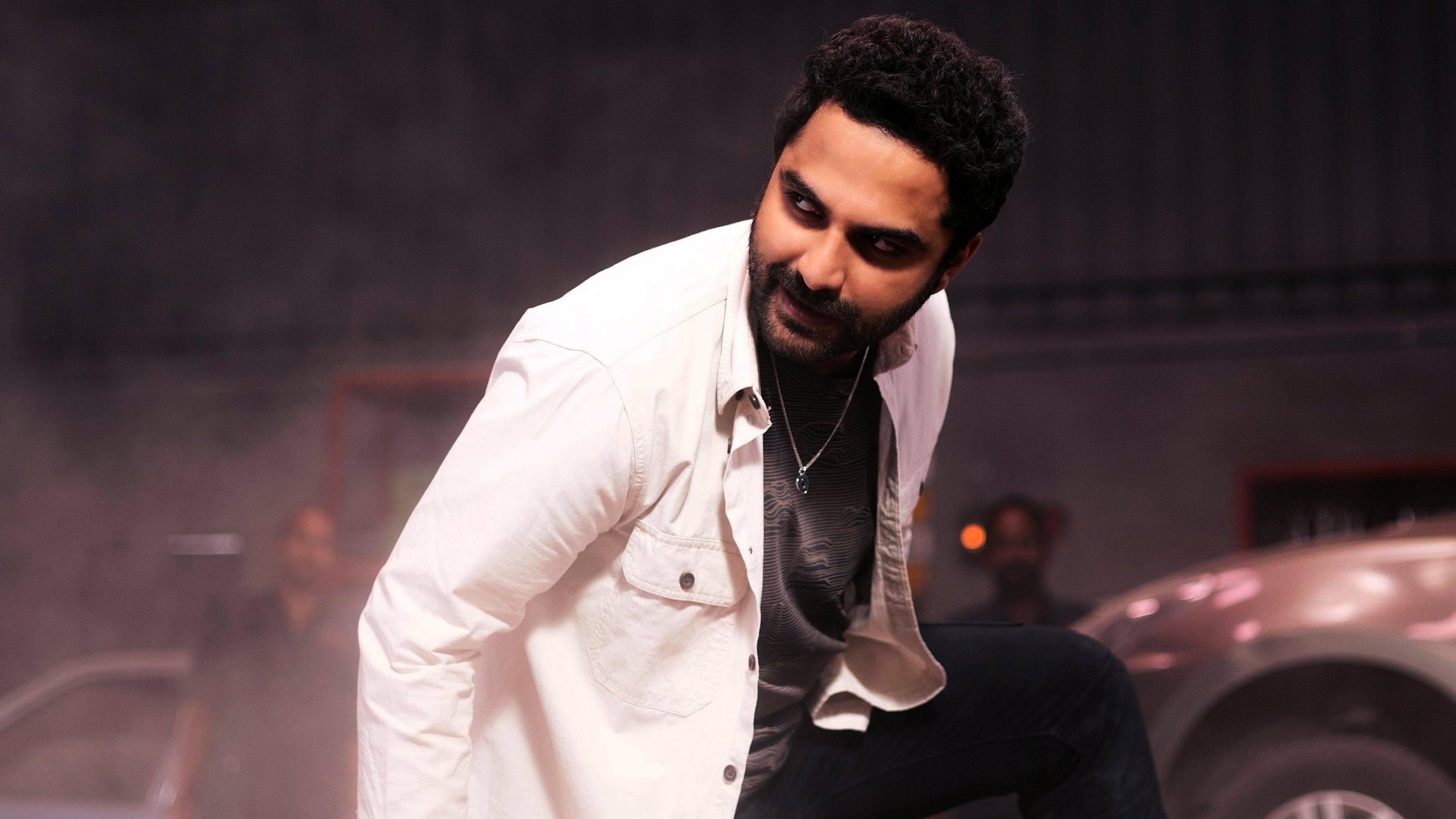 Mechanic Rocky Background