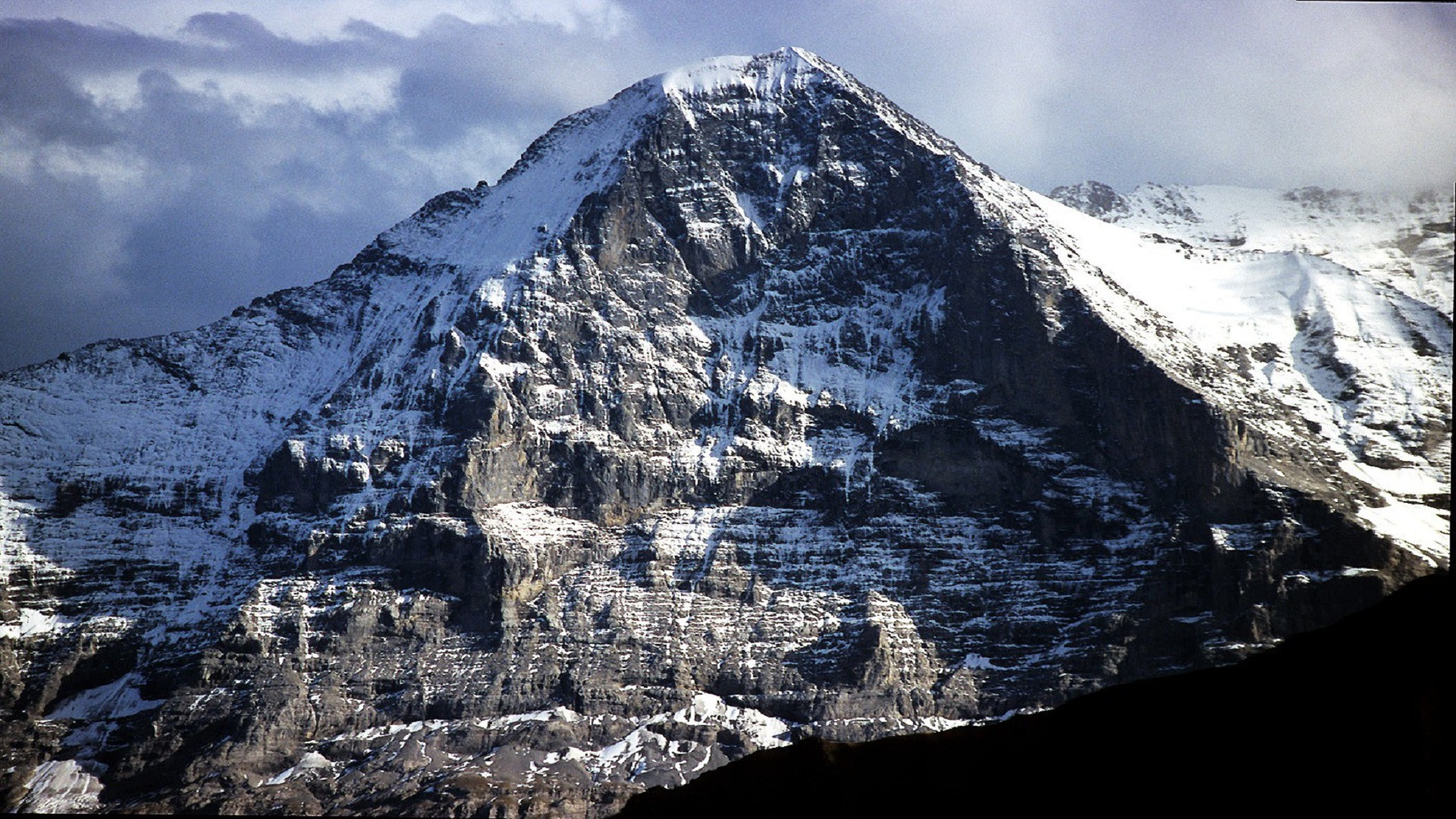 Le Grandi Nord Delle Alpi: Eiger Background