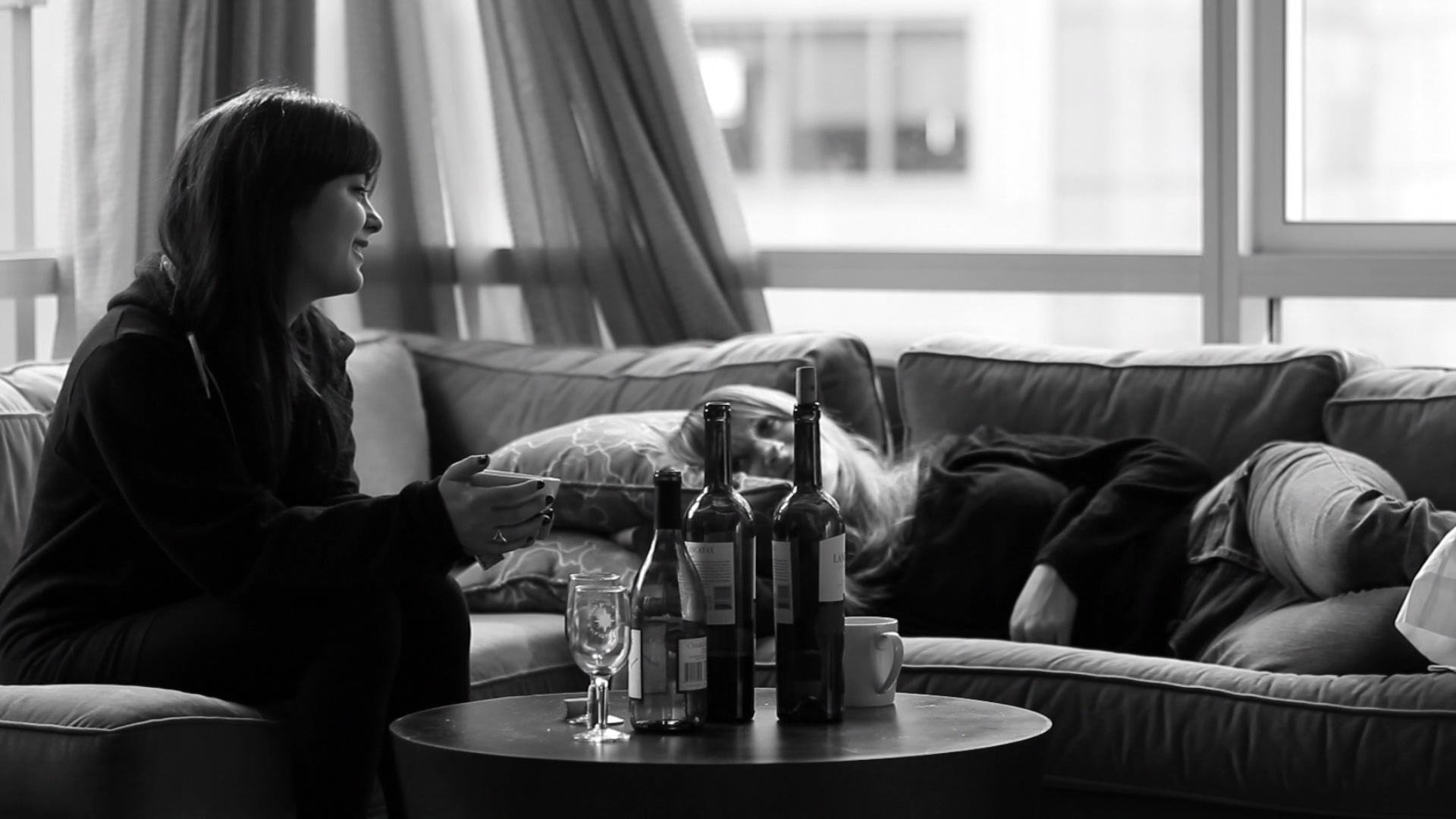 Elenore Makes Love Background