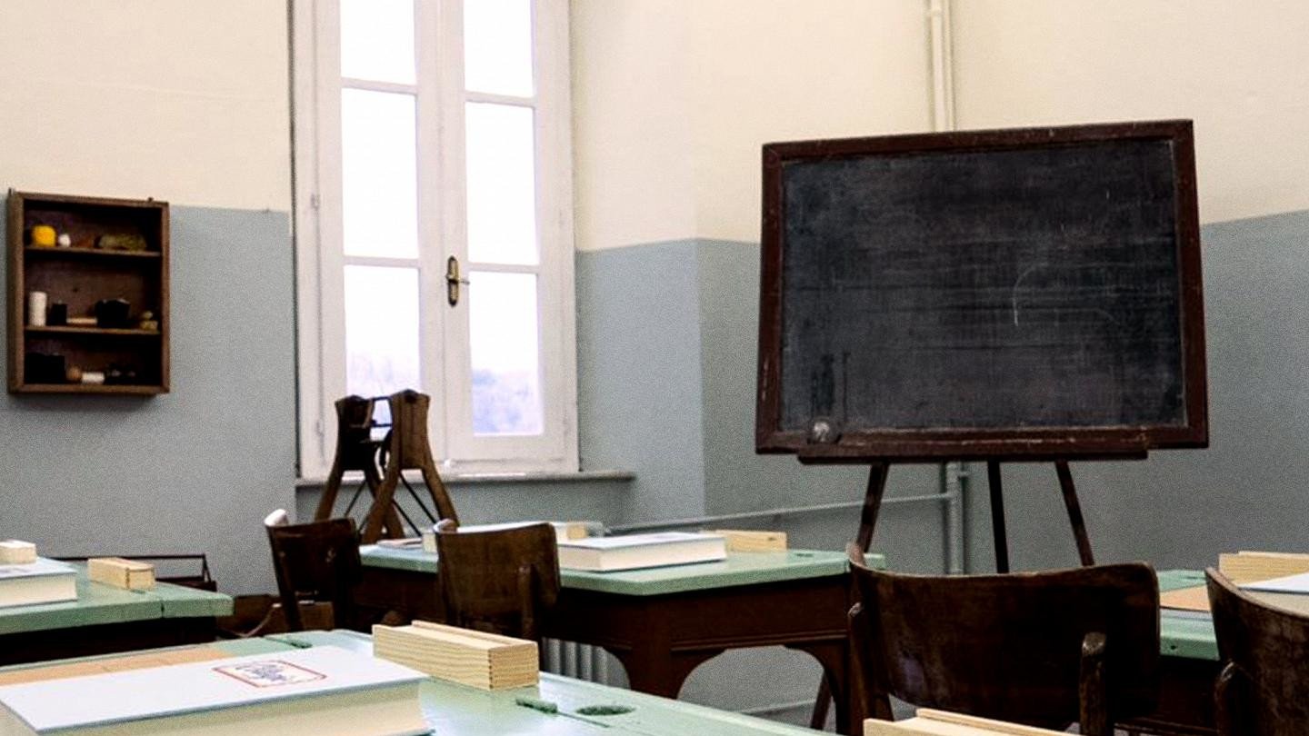 Il Collegio Background