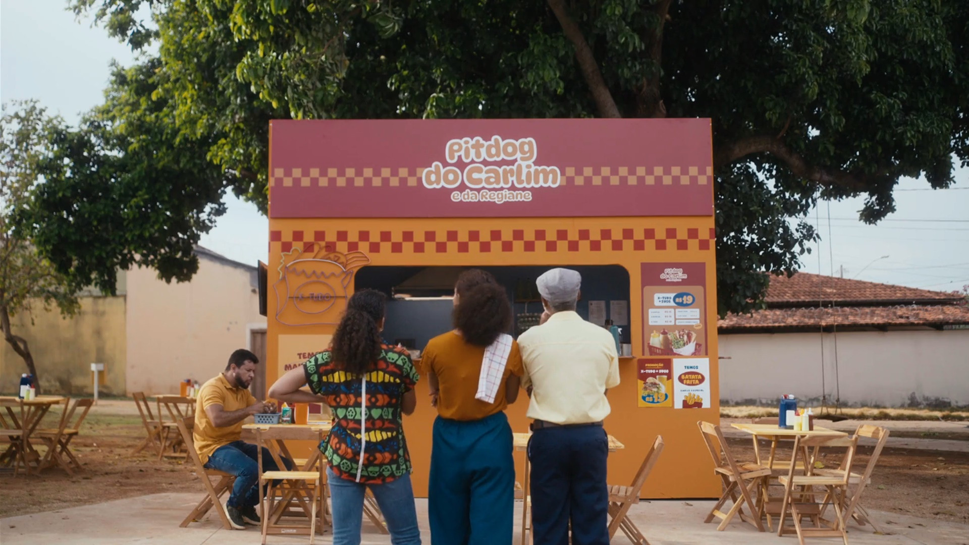 Levanta, Regiane! Background