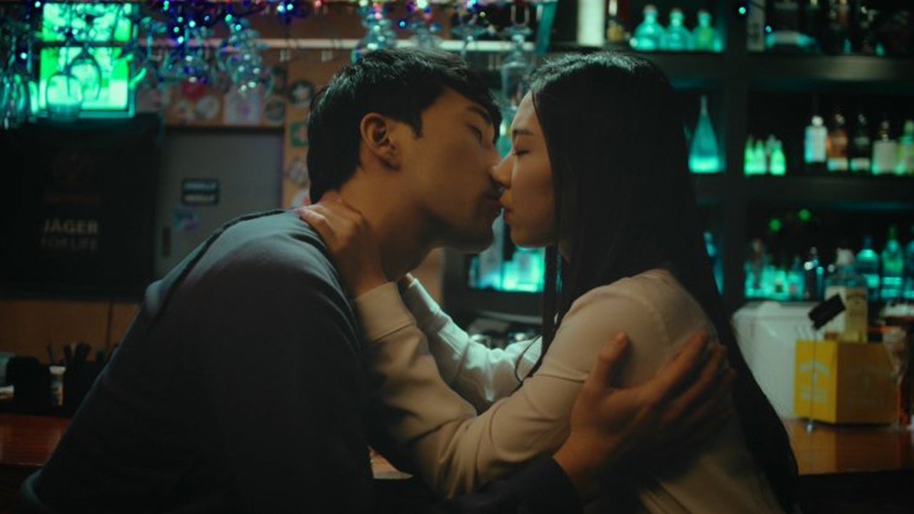 The Sisters S-Scandal Background