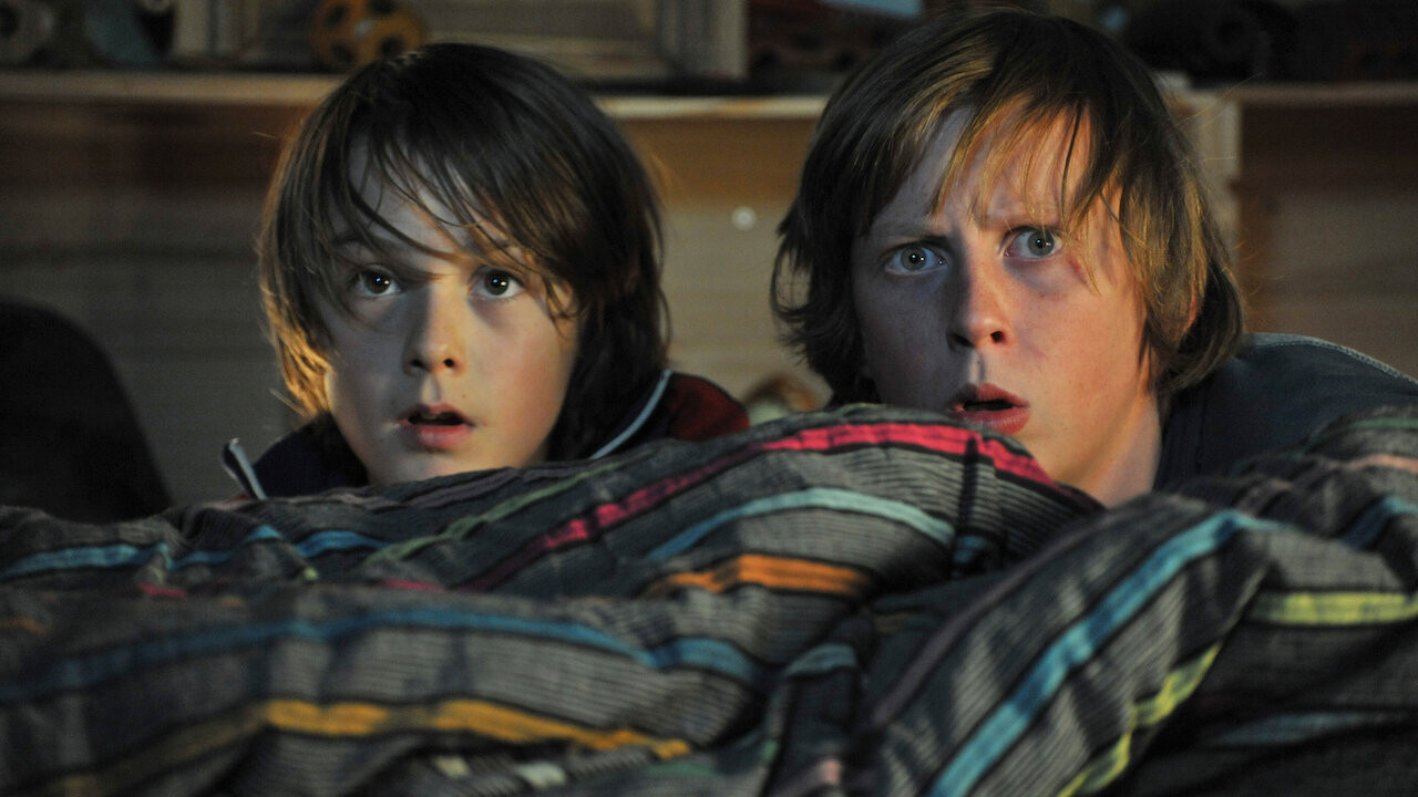 Superbror Background